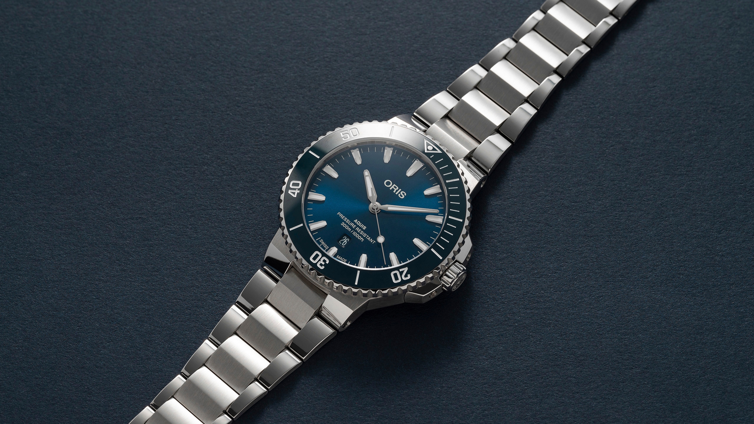 Aquis Date Calibre 400 43.5 mm - 01 400 7790 4135-07 8 23 02PEB.mp4